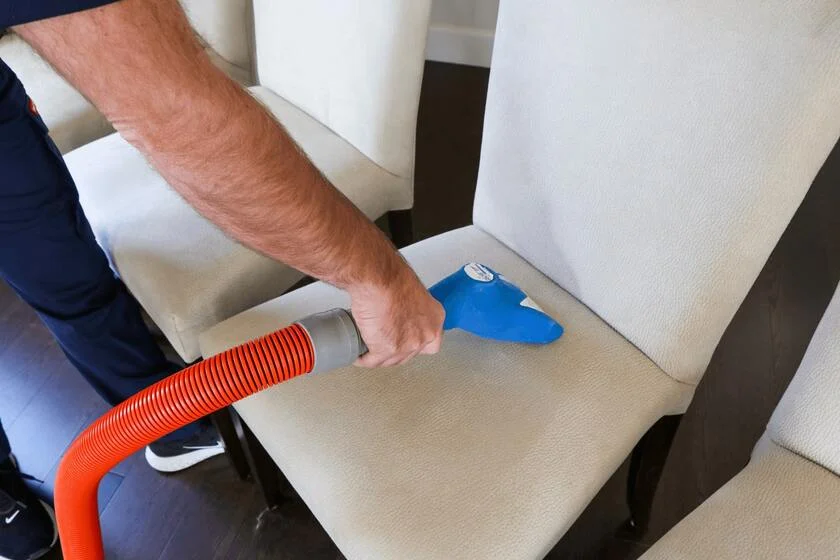 upholstery cleaning service